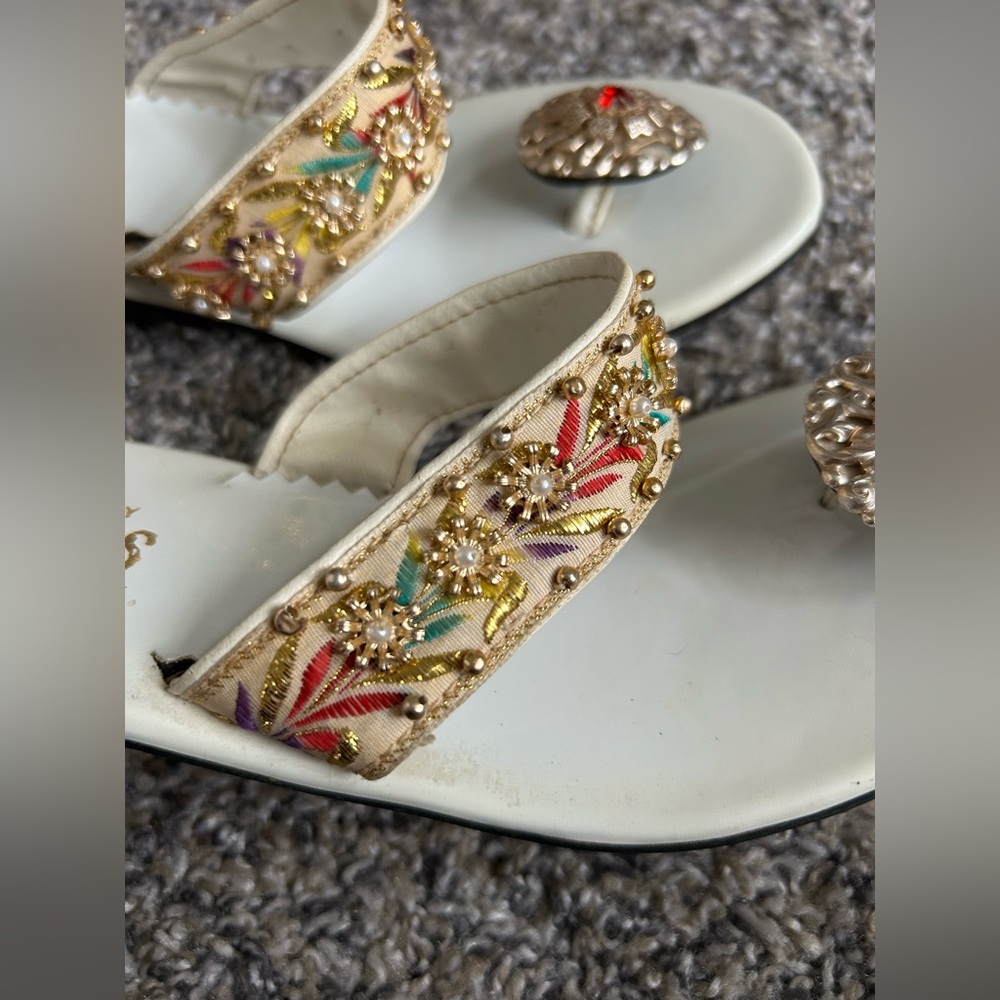 Rare Vintage Beaded Embroidered Slip on Sandal Possible size 6.5 - Picture 3 of 8